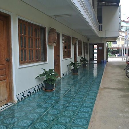 Nice Guesthouse Muang Phônsavan Exterior foto